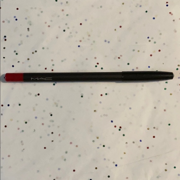 FREE🎉 MAC Pro Longwear Trust in Red Lip Pencil - Picture 3 of 4